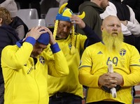 Ada Penembakan, Fans Belgia-Swedia 'Terkurung' di Stadion