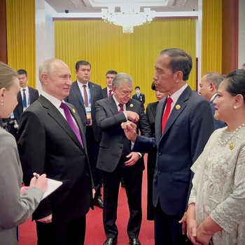 Nih! Potret Mesranya Jokowi & Putin di Rumah Xi Jinping