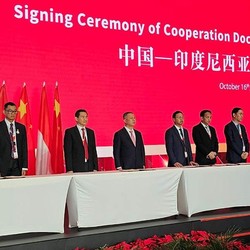 PLN Gaet Perusahaan China Garap Proyek Energi Bersih Rp 848 T
