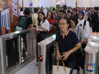 Kereta Cepat Whoosh Laku Keras, Penumpang Membludak Tiap Hari