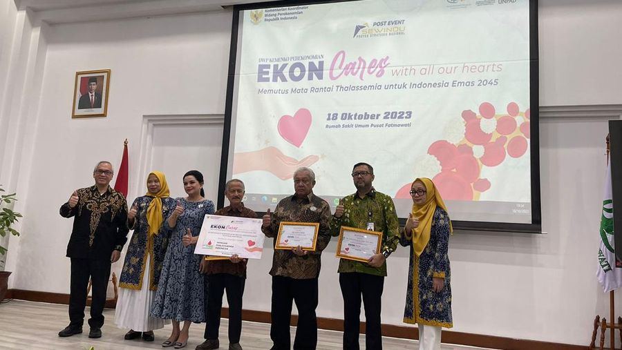 Kegiatan Sosial Kunjungan Penderita Thalasemia: Ekon Cares With All Our Hearts “Memutus Mata Rantai Thalasemia untuk Indonesia Emas 2045” di RS Fatmawati, Jakarta, Rabu (18/10/20)/Teti Purwanti