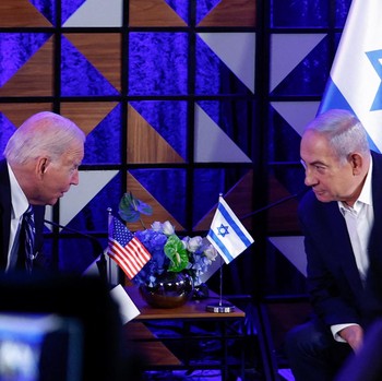 Gaza Hancur, Netanyahu Pelukan Mesra dengan Biden