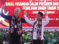 Ganjar Ingin Guru Ngaji dapat Gaji, Uangnya Dari Mana?