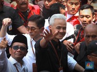 Viral Anies Minta Traktir, Ganjar Tolak Bilang Tanggal Tua