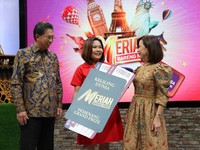 Ikut Program Ini, 2 Nasabah MEGA Raih Tiket Keliling Dunia