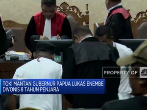 Mantan Gubernur Papua Lukas Enembe Divonis 8 Tahun Penjara