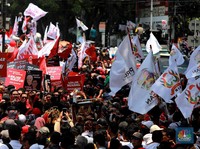 Media Asing Sorot Pilpres RI: Petani-Tukang Kaca Mata-Prabowo