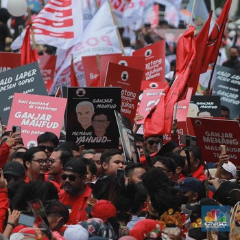 Penampakan Massa Pendukung Ganjar-Mahfud MD Padati KPU