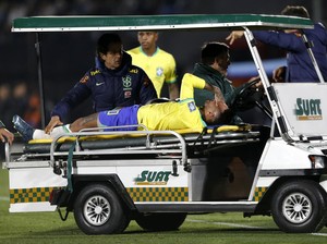 Cedera Mengerikan di Karir Sepakbola Neymar