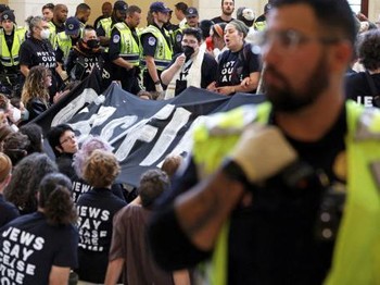 Potret Warga Yahudi Serbu Kongres AS, Dukung Palestina