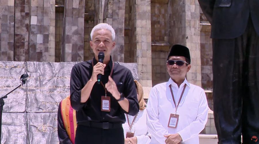 Pasangan calon Ganjar Pranowo dan Mahfud Md akan mendaftarkan diri ke KPU siang ini. Sebelum ke KPU, keduanya akan menyambangi Tugu Proklamasi. (Tangkapan Layar Youtube PDI Perjuangan)