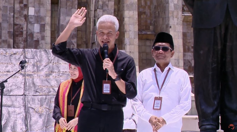 Pasangan calon Ganjar Pranowo dan Mahfud Md akan mendaftarkan diri ke KPU siang ini. Sebelum ke KPU, keduanya akan menyambangi Tugu Proklamasi. (Tangkapan Layar Youtube PDI Perjuangan)