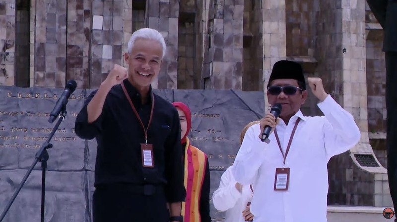 Pasangan calon Ganjar Pranowo dan Mahfud Md akan mendaftarkan diri ke KPU siang ini. Sebelum ke KPU, keduanya akan menyambangi Tugu Proklamasi. (Tangkapan Layar Youtube PDI Perjuangan)