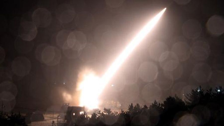 This handout photo taken on October 5, 2022 and released by South Korea's Defence Ministry in Seoul shows the Army Tactical Missile System (ATACMS) firing a missile from an undisclosed location on South Korea's east coast during a South Korea-US joint live-fire exercise aimed to counter North Koreas missile test. The South Korean and US militaries fired a volley of missiles into the sea in response to North Korea firing a ballistic missile over Japan, Seoul said. (Photo by Handout / South Korean Defence Ministry / AFP) / RESTRICTED TO EDITORIAL USE - MANDATORY CREDIT