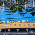 Wah! Lobi WTC Mangga Dua Disulap Jadi Lapangan Badminton