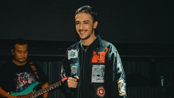 Aziz Hedra Buka Babak Baru di Kariernya