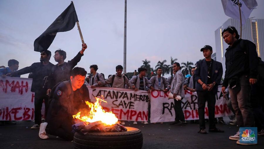 Demo BEM-SI di Kawasan Patung Kuda Jakarta, Jumat,20/10. (CNBC Indonesia)