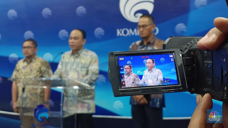 Menteri Kominfo Budi Arie Setiadi dalam Konferensi Pers Perkembangan Penanganan Judi Online, di kantor Kominfo, Jakarta (CNBC Indonesia/novina)