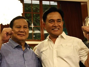 Yusril Puji Prabowo di Dialog Kadin: Paham Konsep Ekonomi Makro dan Mikro