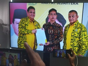 Nusron Tepis Hasto: Kita Tidak Paksa Mas Gibran Jadi Kader Golkar