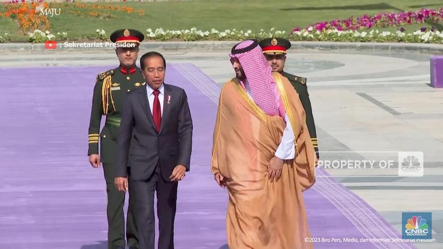 Presiden Joko Widodo meminta langsung tambahan kuota haji kepada Perdana Menteri (PM) Kerajaan Arab Saudi Mohammed bin Salman al - Saud.