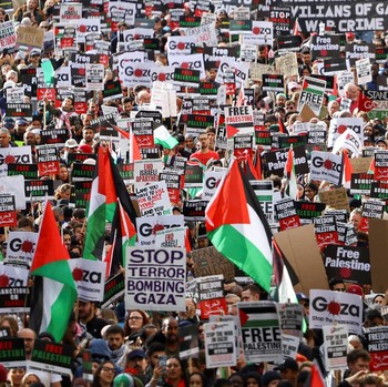 100.000 Lebih Massa Pro-Palestina 'Tumpah' di Jalanan London