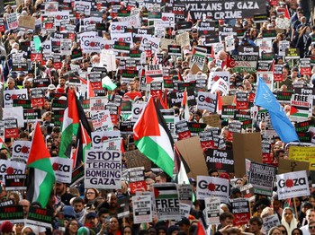 100.000 Lebih Massa Pro-Palestina 'Tumpah' di Jalanan London