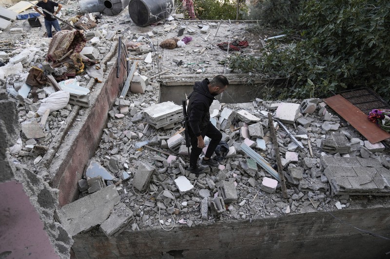 Kondsi Masjid Al Ansar yang rusak akibat hantaman rudal Israel di kamp pengungsi Jenin, Tepi Barat, Minggu (22/10/2023). (AP Photo/Majdi Mohammed) Kondsi Masjid Al Ansar yang rusak akibat hantaman rudal Israel di kamp pengungsi Jenin, Tepi Barat, Minggu (22/10/2023). (AP Photo/Majdi Mohammed)