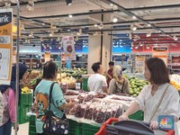 Banyak Diskon, Anggur Red Globe Murah Banget di Transmart!