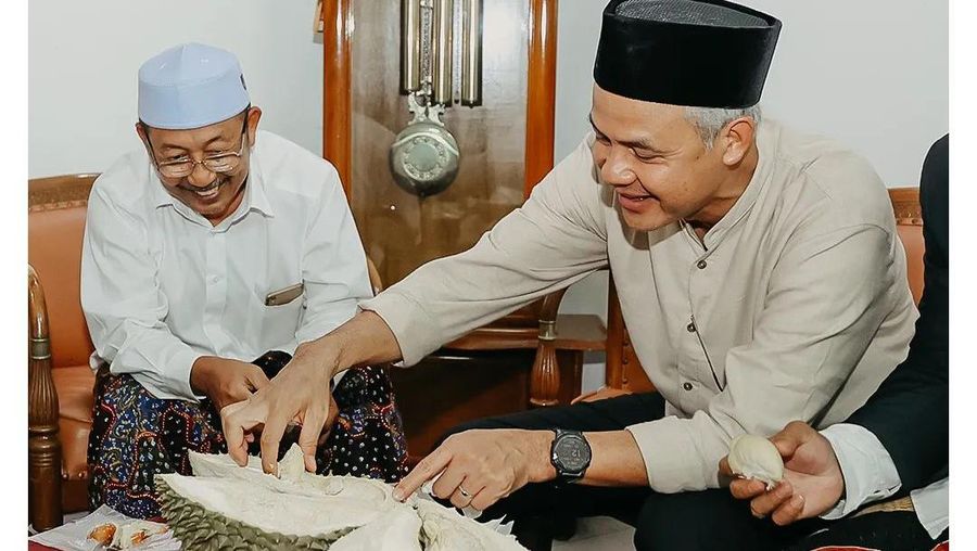 Bakal Calon Presiden Ganjar Pranowo saat mengenakan jam tangan Garmin Fenix 6 Pro Solar. (Instagram @ganjar_pranowo)