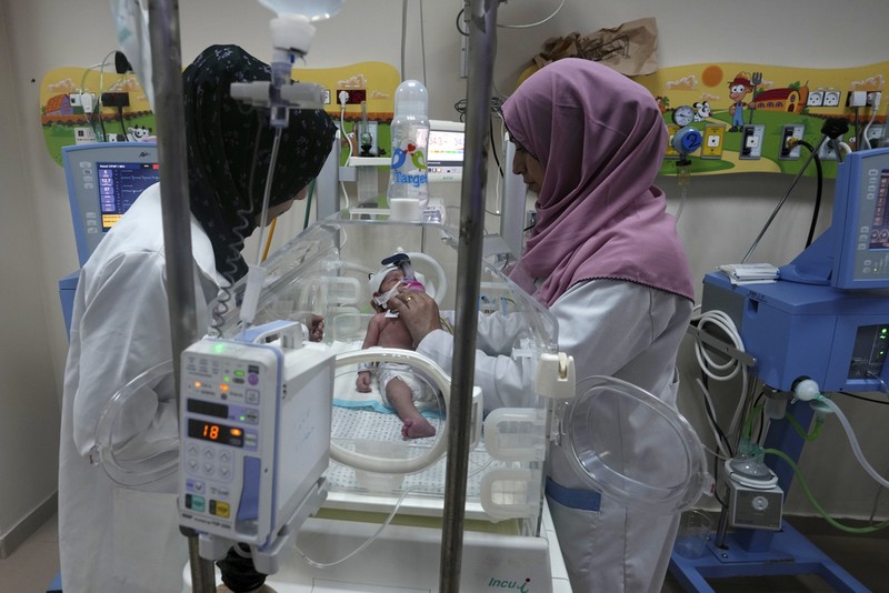 Ledakan akbiat serangan udara Israel di Jalur Gaza. (REUTERS)