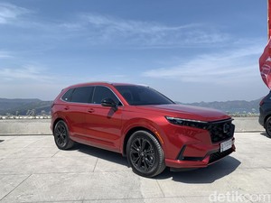 Honda CR-V Hybrid Lebih Mahal tapi Lebih Laku Dibanding Turbo, Ini Alasannya