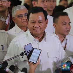 Viral Prabowo 'Lari' dari Wartawan, Jawab Isu Gibran