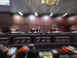 2 Dosen FH UBK Gugat Pasal Syarat Capres-Cawapres ke MK