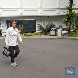 Demo Besar Pecah di Gedung DPR, Jokowi Panggil Sri Mulyani ke Istana