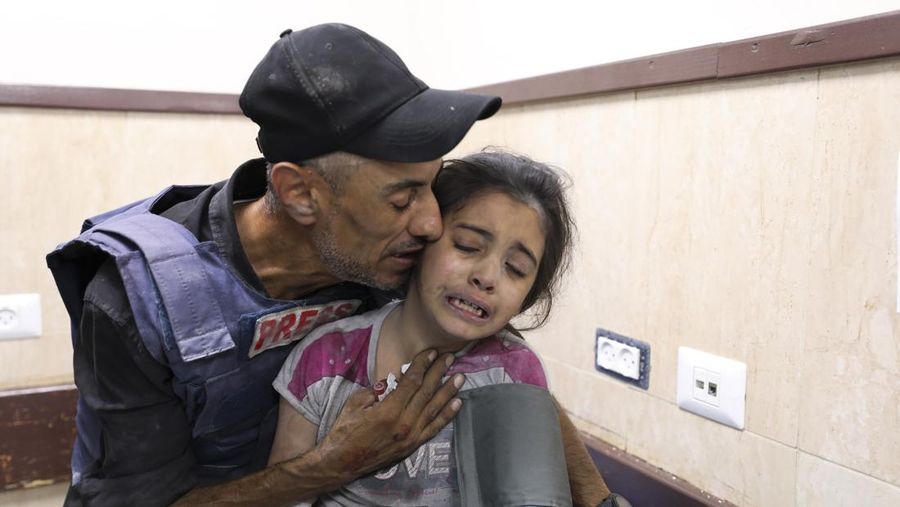 Ledakan akbiat serangan udara Israel di Jalur Gaza. (REUTERS)