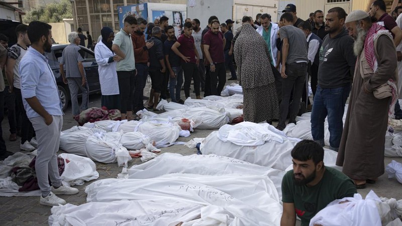 Ledakan akbiat serangan udara Israel di Jalur Gaza. (REUTERS)