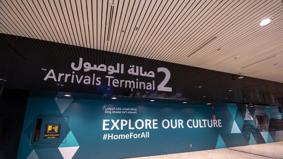 Bandara Riyadh dan Abha di Saudi Diserang Houthi, 3 Orang Tewas — NadiKabar.com