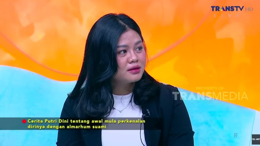 Putri Dini di Pagi Pagi Ambyar
