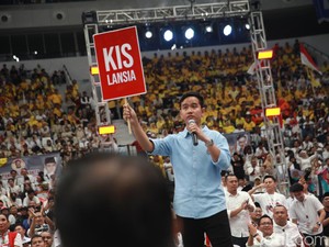 Status di PDIP Dinyatakan Berakhir Secara De Facto, Gibran: Saya Ngikut Aja