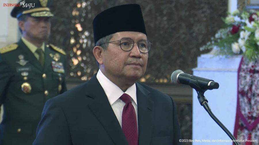 Presiden Joko Widodo, mengangkat saudara Sulaiman sebagai Duta Besar Luar Biasa dan Berkuasa Penuh di Republik Argentina Paraguai dan Uruguai. Ditetapkan jakarta 21 sept 2023. (Tangkapan Layar Youtube Sekretariat Presiden)