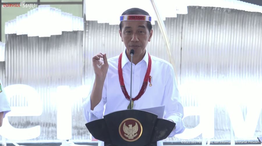 Presiden Joko Widodo Resmikan Bandar Udara Mentawai, Kep. Mentawai, 25 Oktober 2023. (Tangkapan Layar Youtube Sekretariat Presiden)