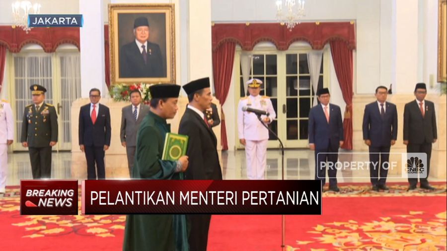 Sah! Jokowi Lantik Amran Sulaiwan Jadi Menteri Pertanian (CNBC Indonesia TV)