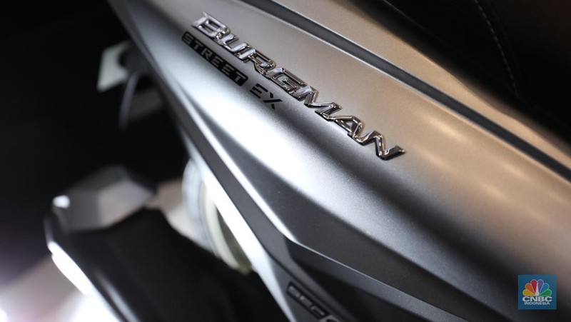 Suzuki Burgman Street 135 EX di pameran Indonesia Motorcycles Show atau IMOS+ 2023, ICE BSD, Tangerang, Rabu (25/10/2023). (CNBC Indonesia/Tri Susilo)