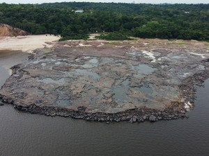Sungai Amazon Kekeringan, Muncul Ukiran Wajah Manusia Berusia Ribuan Tahun