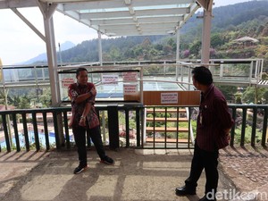 Seluruh Wahana Jembatan Kaca di Banyumas Ditutup!
