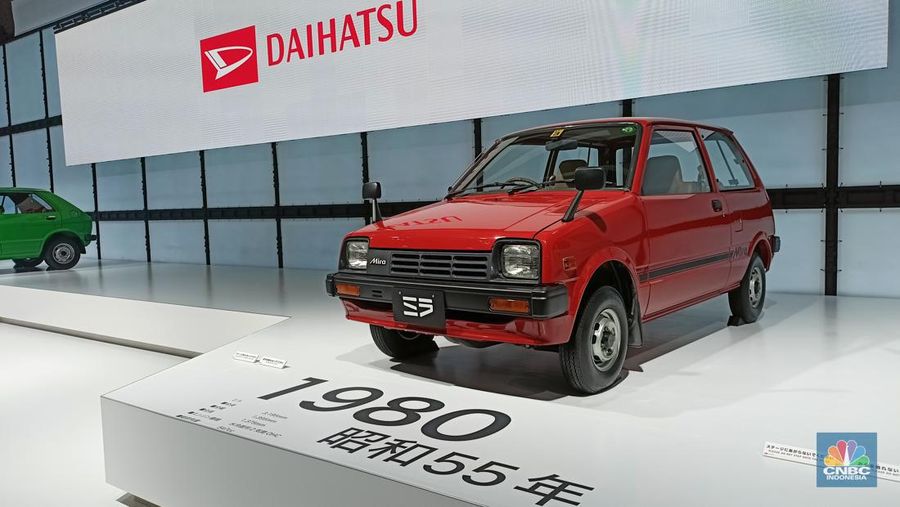 Kendaraan legendaris Daihatsu di Japan Mobility Show. (CNBC Indonesia/Ferry Sandi)