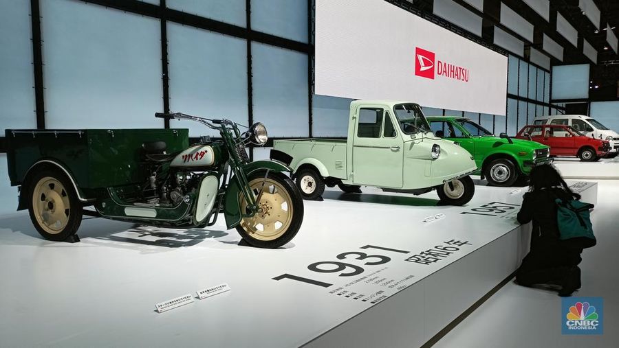 Kendaraan legendaris Daihatsu di Japan Mobility Show. (CNBC Indonesia/Ferry Sandi)