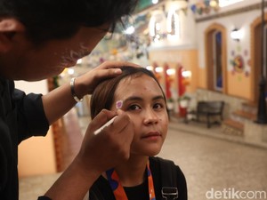 Face Painting di Transloween Trans Studio Cibubur Bikin Pengunjung Happy