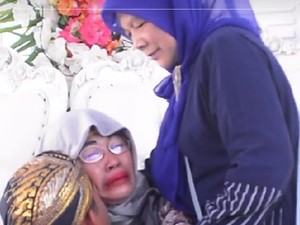 Viral Ibu-ibu Nangis Histeris di Pernikahan Putranya, Alasannya Ternyata...